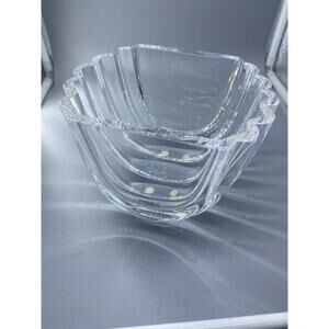 Kosta Boda Crystal Ribbed Scalloped Heavy Vase/Bowl Signed Goran Warff Art Glass